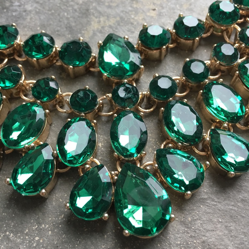 Green Gem Necklace - Picture 3 of 4